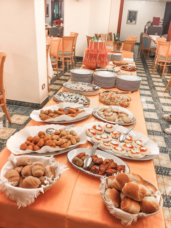 Hotel La Pergoletta SantʼAgata sui Due Golfi Dış mekan fotoğraf
